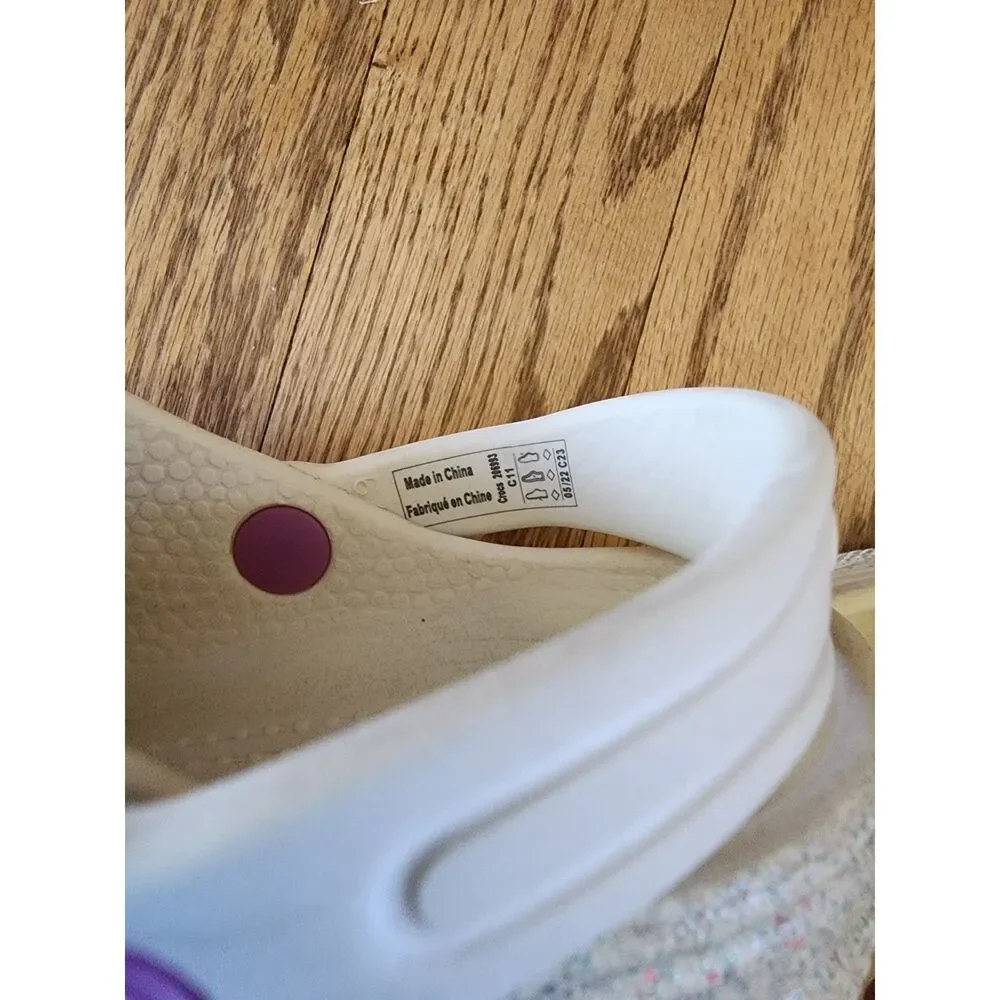 Crocs Kids 11 Classic Glitter Clog Oyster FAIR/Play *Please Read*